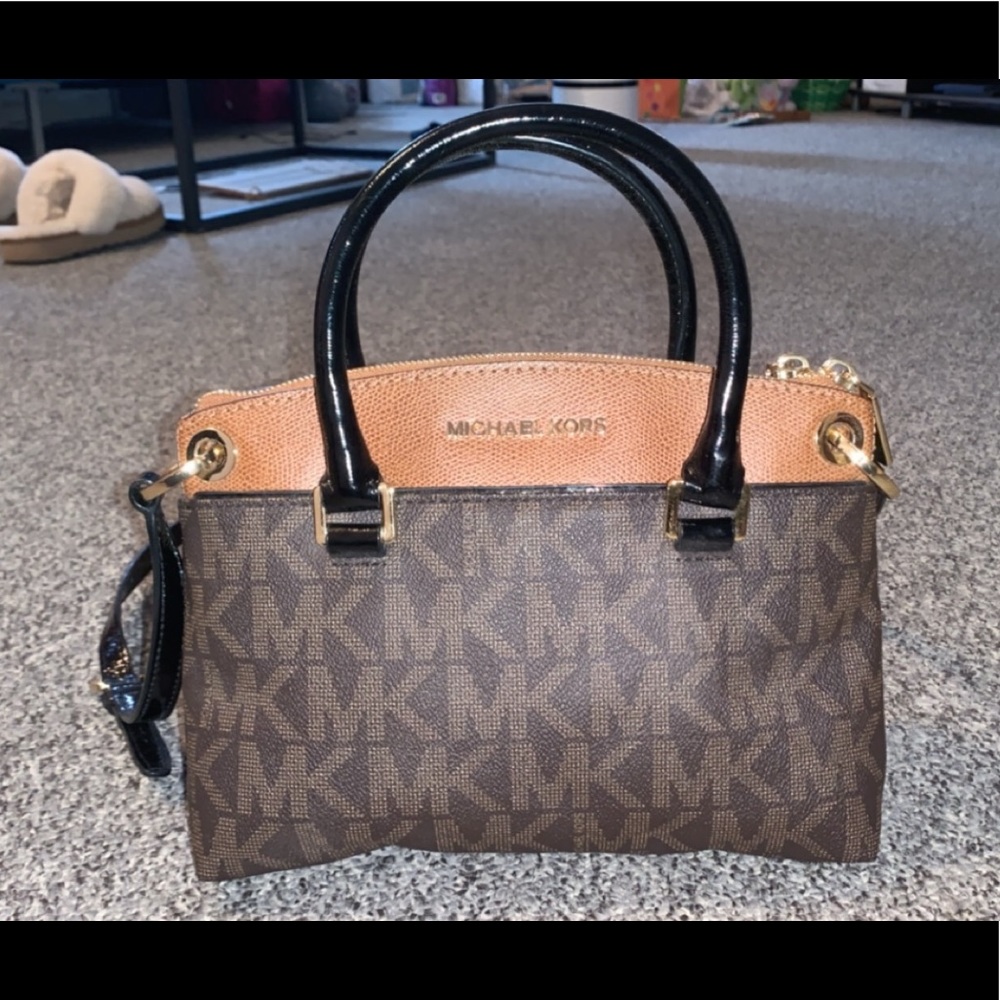 Michael Kors Crossbody